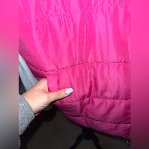 Reversible Navy/Hot Pink Vest - Picture 3 of 11